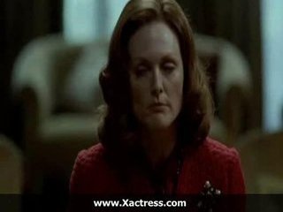 Julianne moore the dominating mother